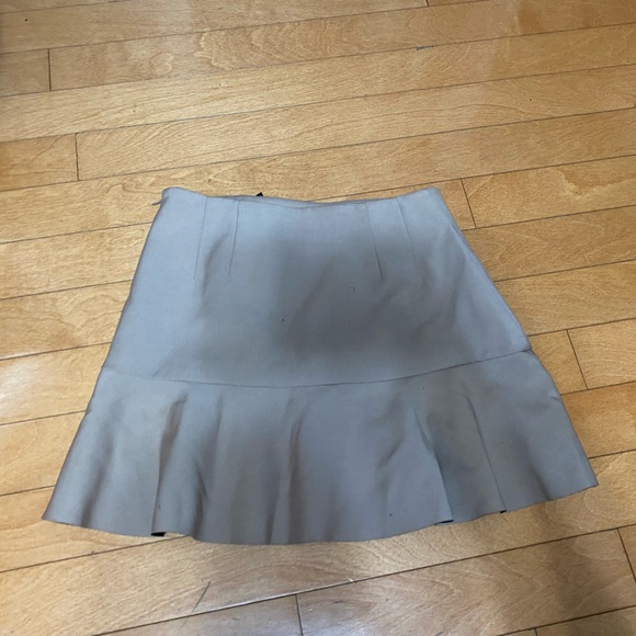Club Monaco Beige and Black Mini Skirt - Picture 2 of 7